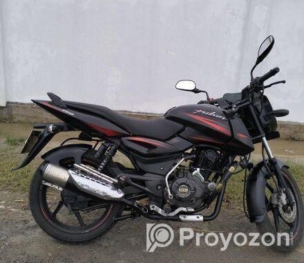 Bajaj Pulsar 150 . 2018