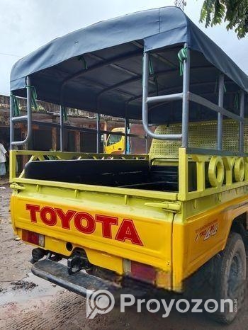 Toyota Land Cruiser 2004