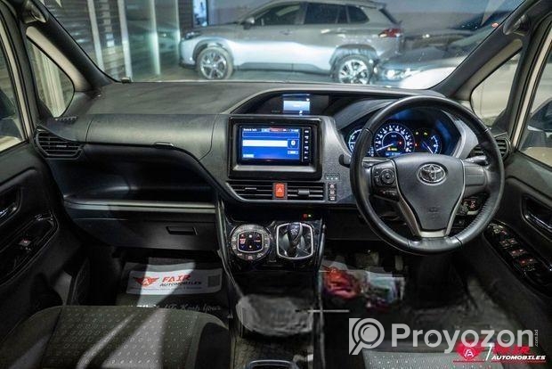 Toyota Voxy V(2DP) BROWN 3.5grd 2020