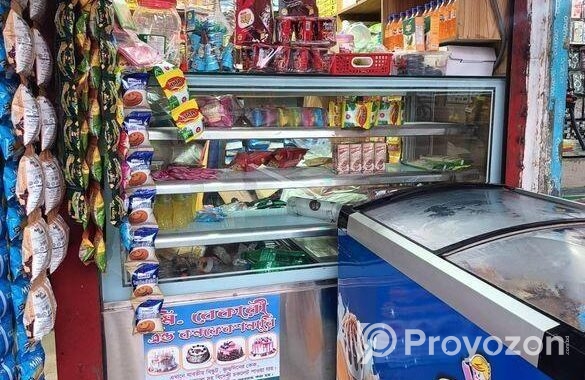 কেক রাখার ডিসপ্লে বা চিলার