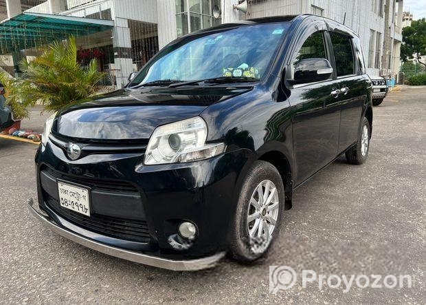 Toyota Sienta G 7 Seat Power Door 2013