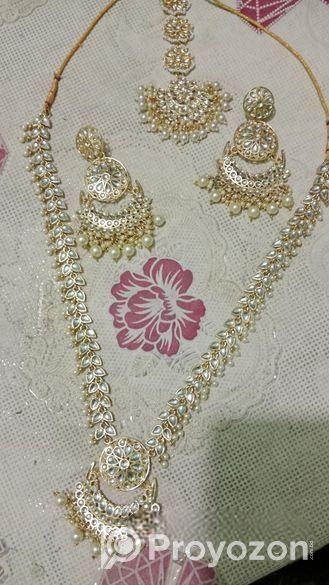 Neckless with Earring And Tickle