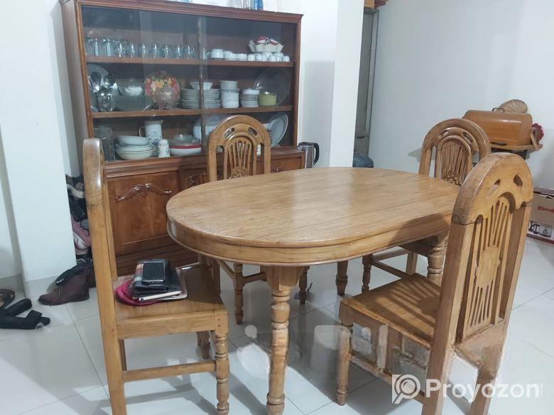 Dining table & chairs
