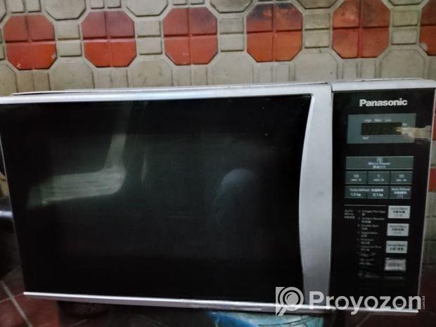 একটি ব্যবহৃত মাইক্রোওয়েভ ওভেন বিক্রি হইবে