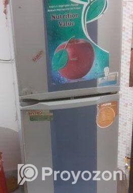 ওয়ালটনের একটি বড় ফ্রিজ