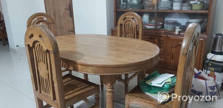 Dining table & chairs