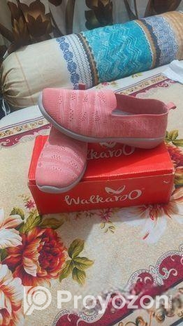 খুব সুন্দর জুতো ওয়াকার ব্যানড