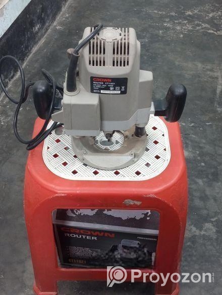 Crown Router 1850 W