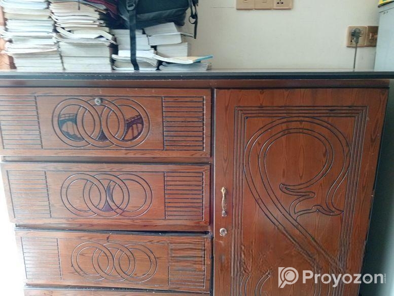 ওয়ারড্রব সেল করা হবে।