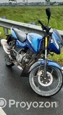 Bajaj Pulsar 150 . 2018