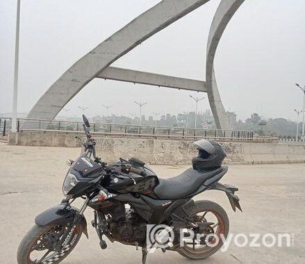 Suzuki Gixxer Dual Tone ` 2018