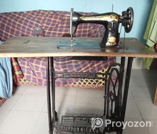পুরাতন সেলাই মেশিন বিক্রি হবে।