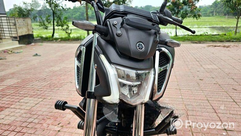 Yamaha Fzs V4 . 2025
