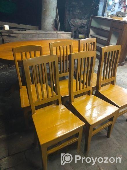 ডাইনিং টেবিল