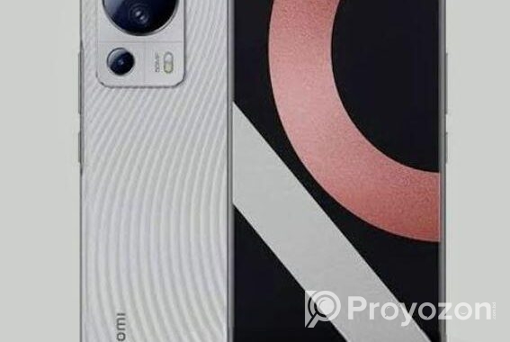 Xiaomi 8/256  শ্যামলীতে (New)