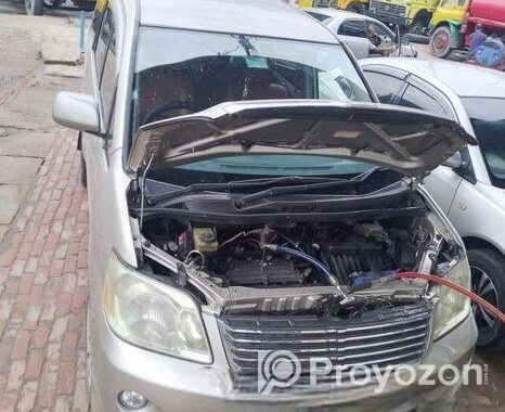 Toyota Noah x 2003