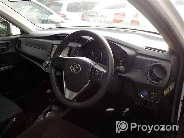 Toyota Axio EX White 4/64000 km 2019