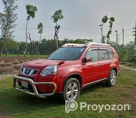 Nissan X-Trail . 2025