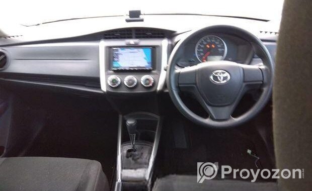 Toyota Fielder hybrid 2020