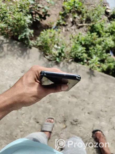 Samsung 8/128 (Used)