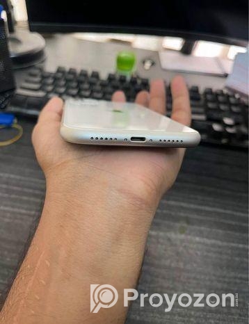 Apple iPhone 11 (Used)