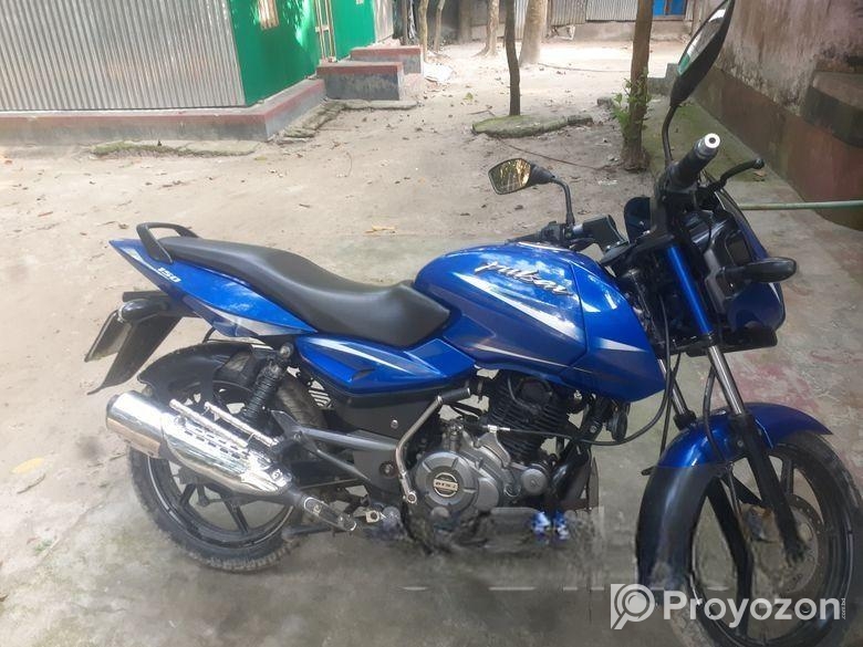 Bajaj Avenger 150 Street 2018