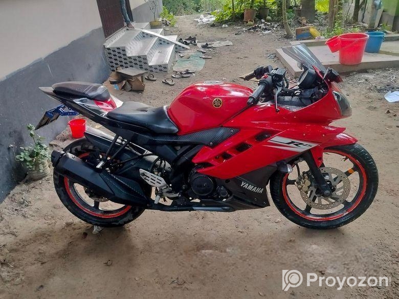 Yamaha R15 v2 2013