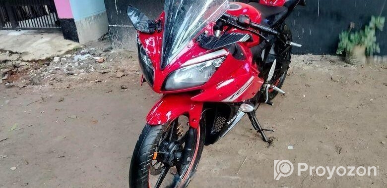 Yamaha R15 v2 2013