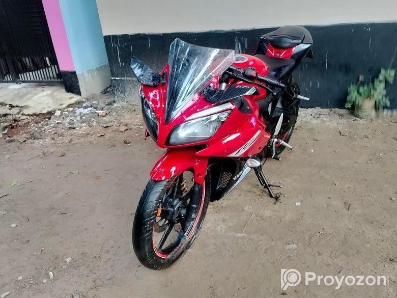 Yamaha R15 v2 2013