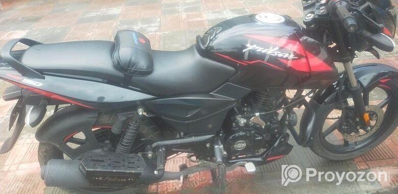 Bajaj Pulsar 150 . 2022