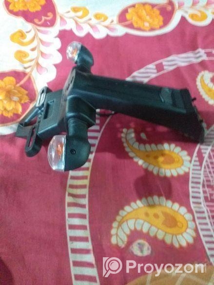 R 15 V3 গাড়ি ফিন্ডার।