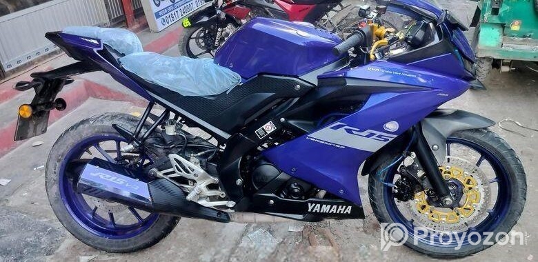 Yamaha R15 v3 2021