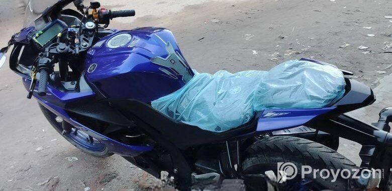 Yamaha R15 v3 2021