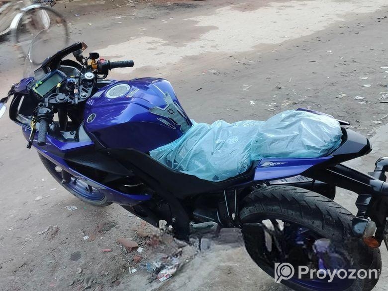 Yamaha R15 v3 2021