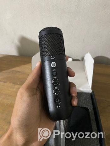 MCXOl LEVIOSA PROFESSION AL CONDENSER MICROPHONE