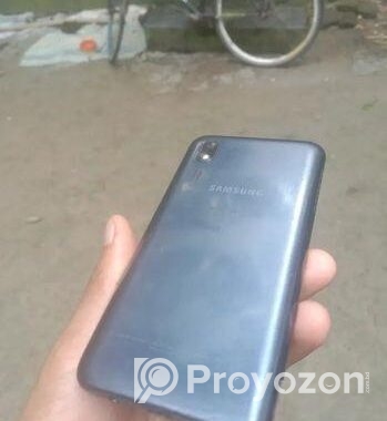 Samsung Galaxy A2 Core . (Used)