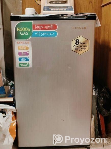 Singer Mini Fridge 95 liter for sell