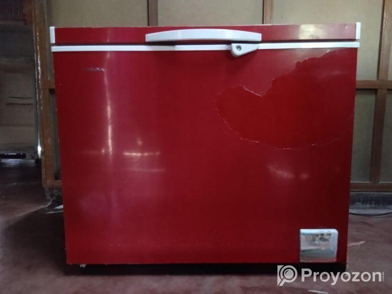 যমুনা ড্রিফ ফ্রিজ।