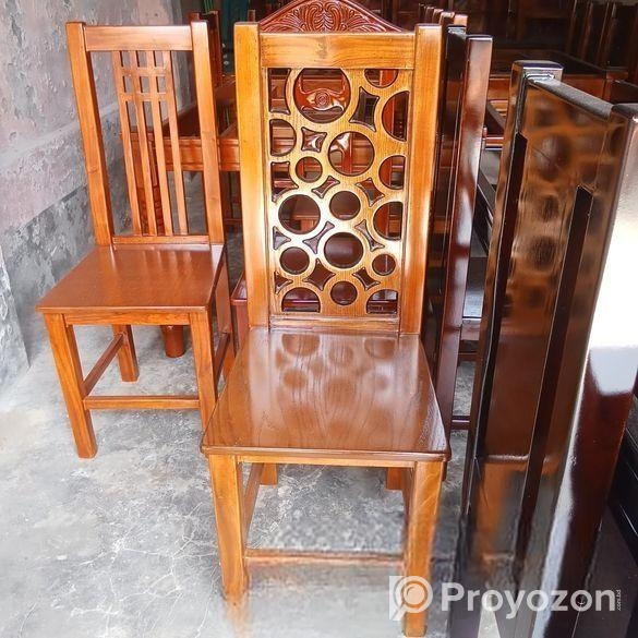 কাঠের ডাইনিং টেবিল চেয়ার লেকার করা