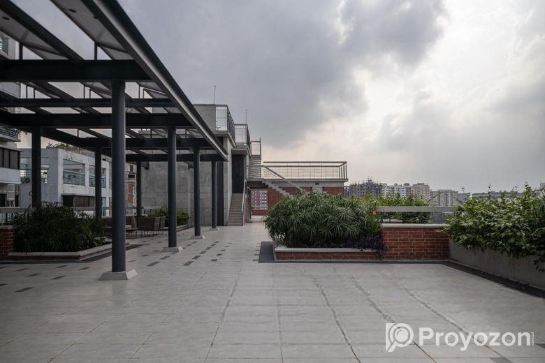 Suspicious Family Living, Drawing, Dinning & Kitch