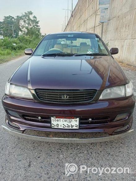 Toyota Corona . 2000