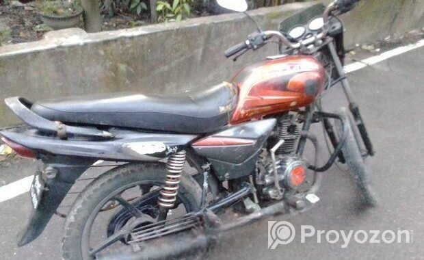 Bajaj Platina 100 palatinate 1926
