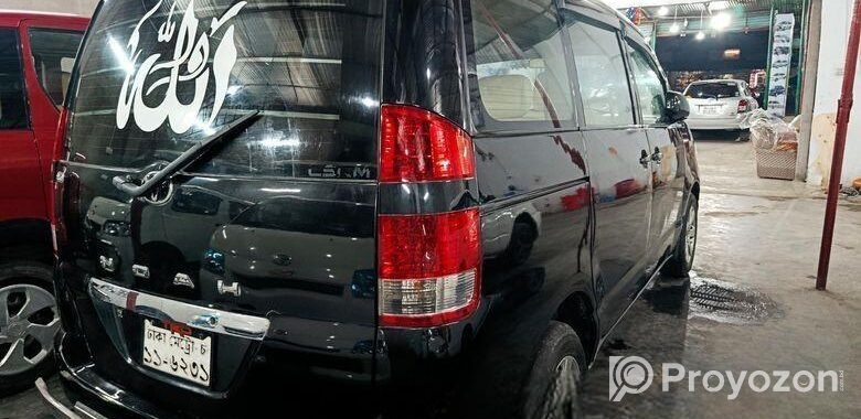 Toyota Noah X 2003