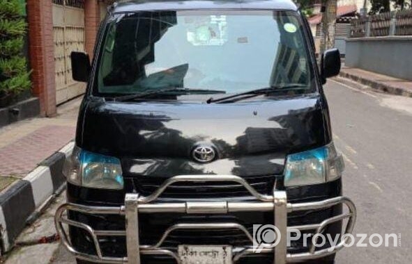 Toyota TownAce . 2009