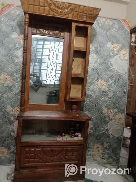 রূপচর্চার আয়নাঘর