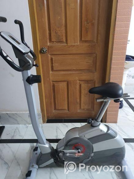 ব্যয়াম এর জন্য সাইকেল