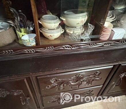 সেগুন কাঠের শোকেস বিক্রি হবে
