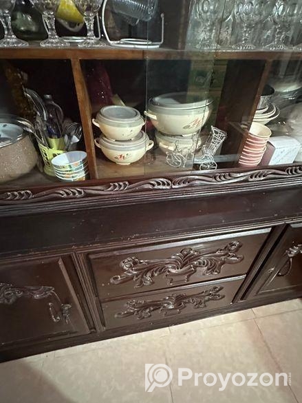 সেগুন কাঠের শোকেস বিক্রি হবে