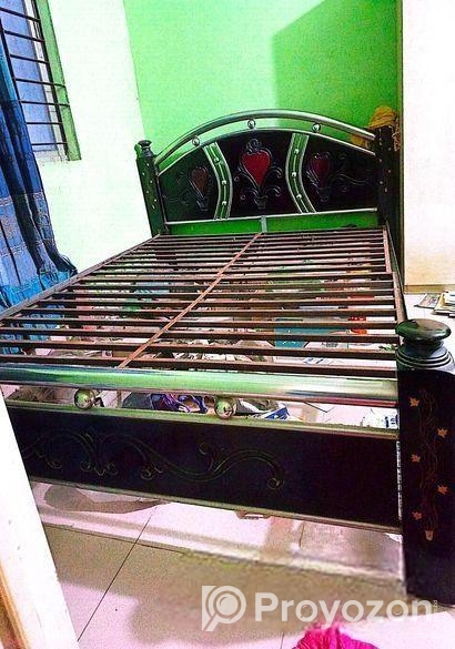 ষ্টীল আর বোর্ড এর খাট