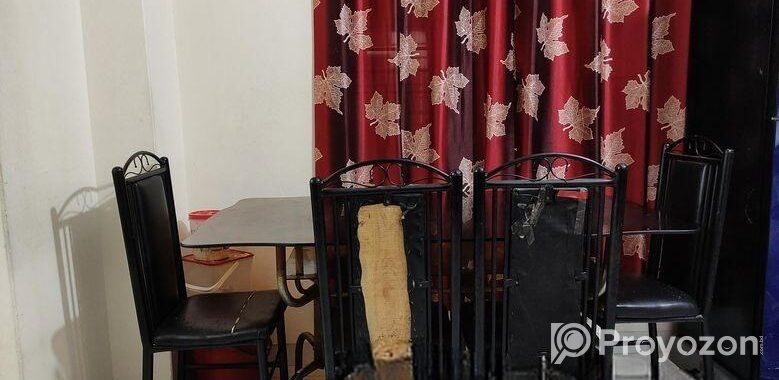 Dining Table & Chairs